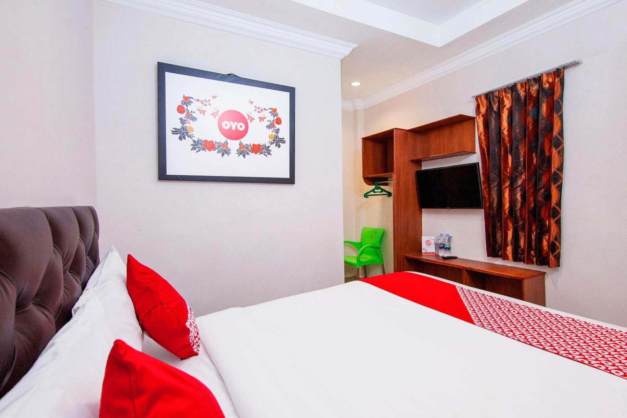 Super Oyo 621 Vania Residence Медан Экстерьер фото